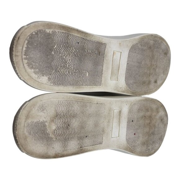 Madden Girl Bunny Sneakers, Rabbit Ear White Lace Up w/ PomPoms Sz 8 5 - Picture 8 of 8